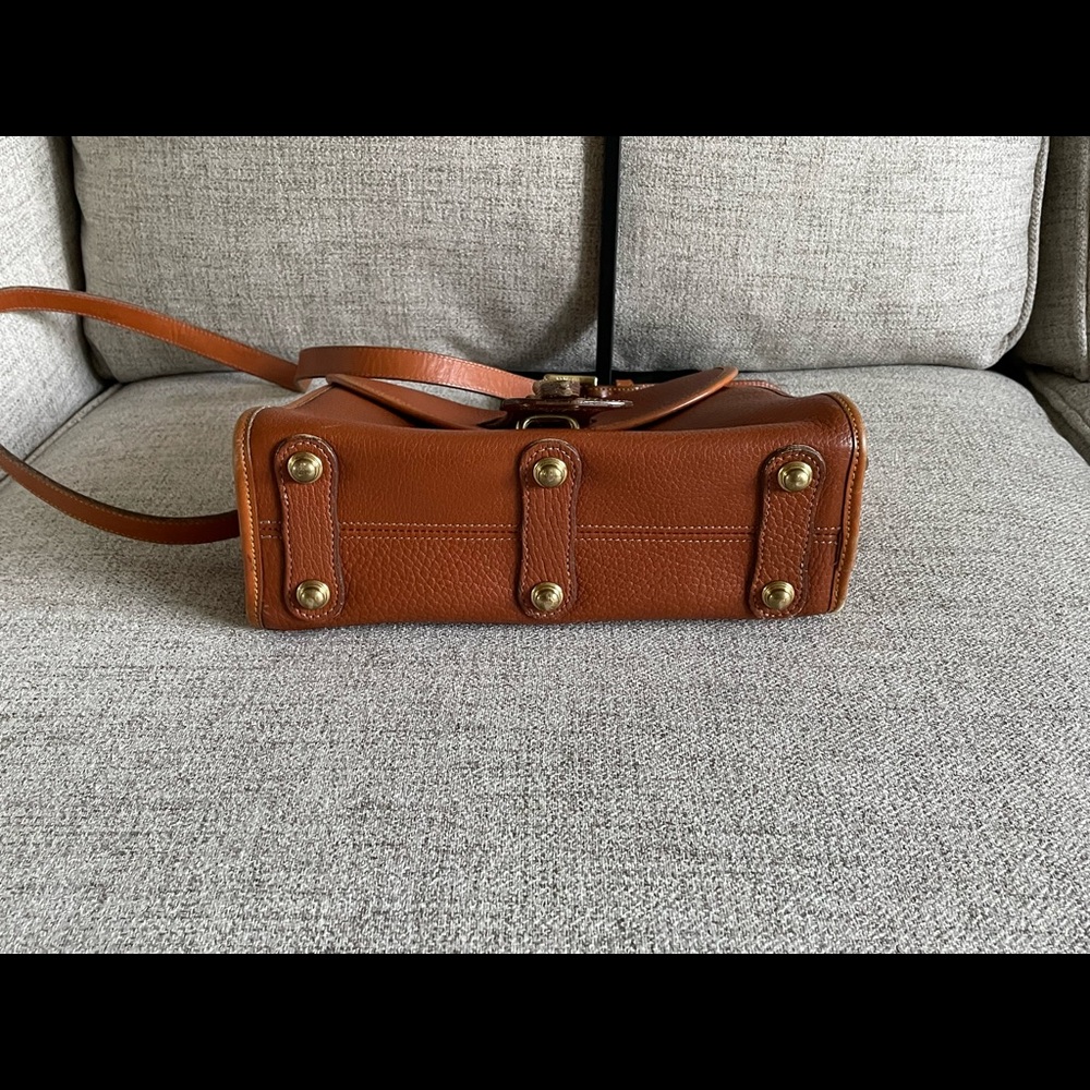 Dooney & Bourke All Weather 2 Duck, Vintage. Pebble Leather. Dark Tan. Like New! - Picture 5 of 15